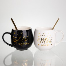 Набор парных фарфоровых чашек Mr&Mis 2 (шт) по 350 (мл) чашки на подарок с ложкой Черный с белым FM-29