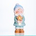 Новогодняя декоративная фигурка с подсветкой 9.5×9×22 см Новогодний декор Ребенок со звездой из фарфора CR-6-1